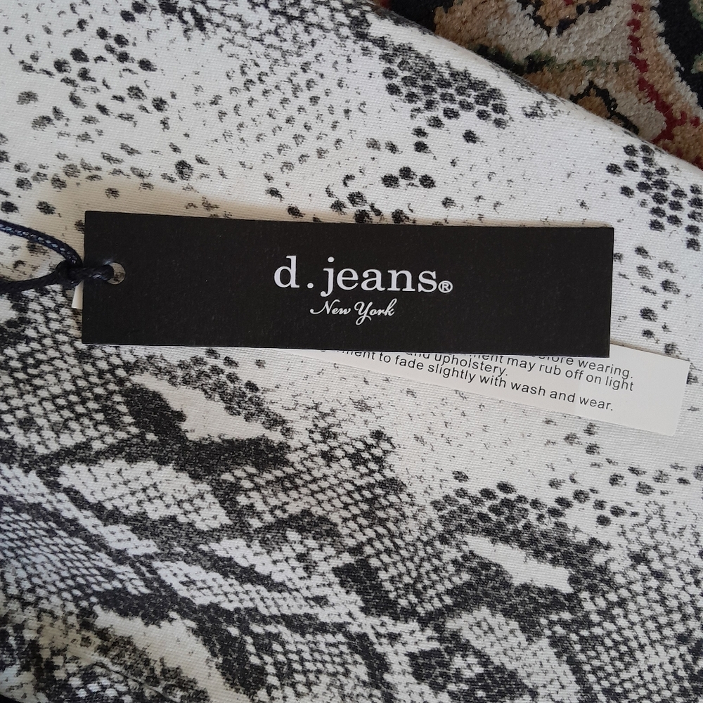 d.jeans Stylish Snake Print Jacket - Picture 7 of 7